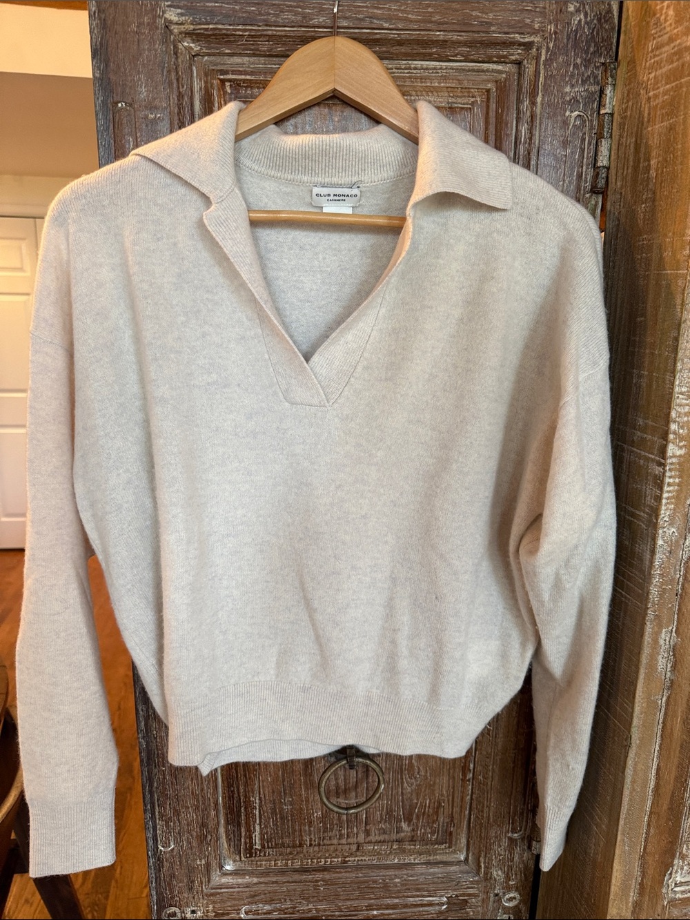 Club Monaco Cashmere Cream oatmeal Polo-Collar V-Neck Knit Sweater size small